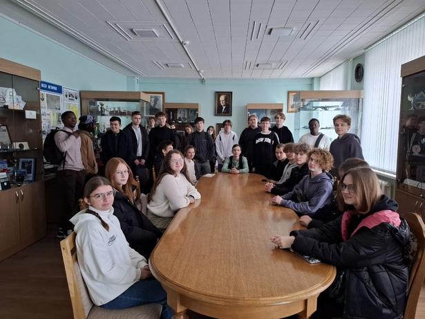 photo_5188223200130106927_y.jpg photo_5188223200130106927_y.jpg