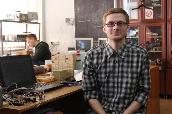 Сергей Болденко, участник лаборатории "Радиолюбитель" при кафедре "Промышленная электроника": наука - неотъемлемая часть жизни